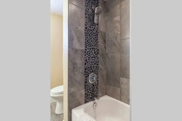 U2 - Private 2Br Walkup Apt In Dt Phx With Pkg 피닉스 아파트